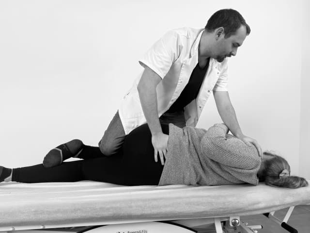 photo de manipulation d'ostéopathie